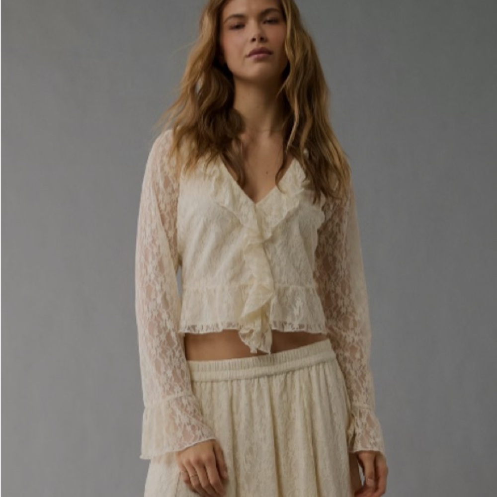 American Eagle Outfitters Cream Lace Blouse